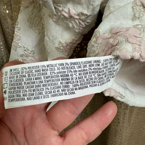 Forever 21 White Metallic Pink Puff Sleeve Regency Floral Jacquard Top M NWT - Picture 7 of 7